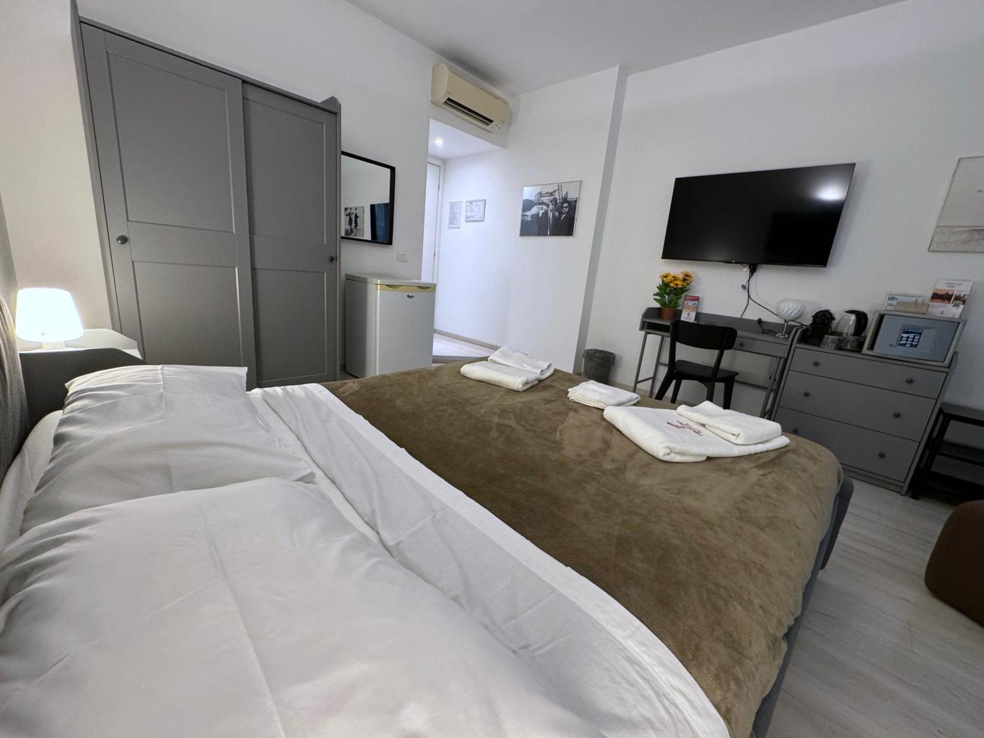 Tiburtina Suites, Roma Екстериор снимка