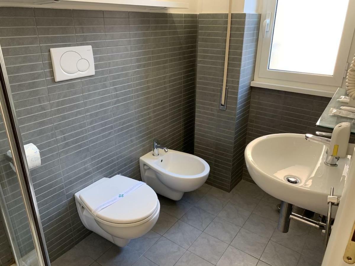 Tiburtina Suites, Roma Екстериор снимка